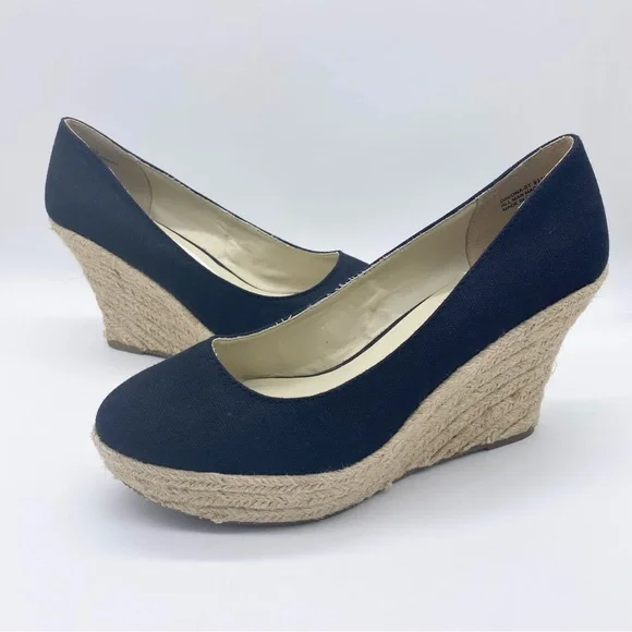 NEW-Coach and Four Black Espadrille Wedges 9.5 - Picture 2 of 8